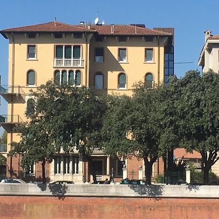 Aparthotel Adige Penthouse Werona Zewnętrze zdjęcie